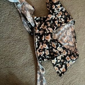 shein size s black white and yellow